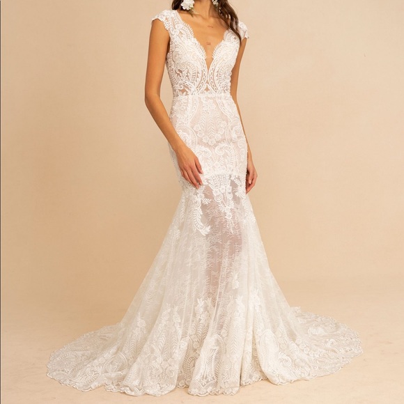 Tara Lauren Isolde Wedding Gown - Picture 3 of 9